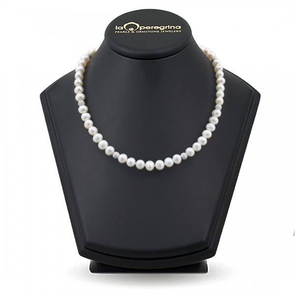 Ожерелье из жемчуга белого цвета с бусинами из серебра